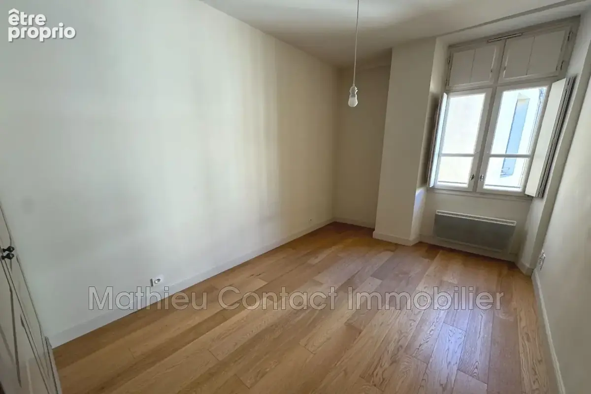 Appartement 75 m² à Nimes  - photo 7