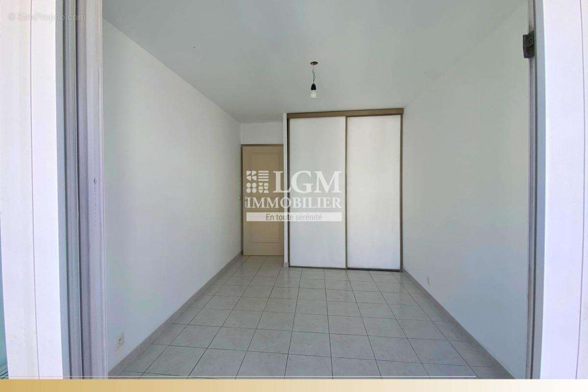 T4 traversant de 84 m² – Garage fermé – DPE B – Aucun travaux à prévoir - photo 11