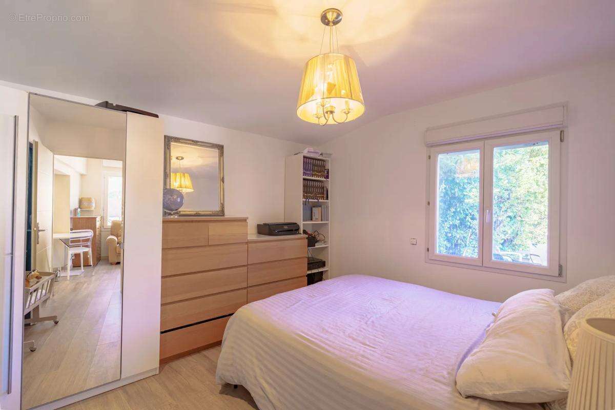 Maison à LA VALETTE-DU-VAR