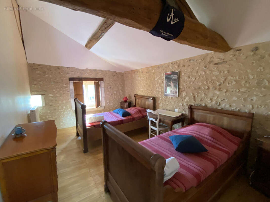 CH ROSE - Maison à MONTMOREAU-SAINT-CYBARD