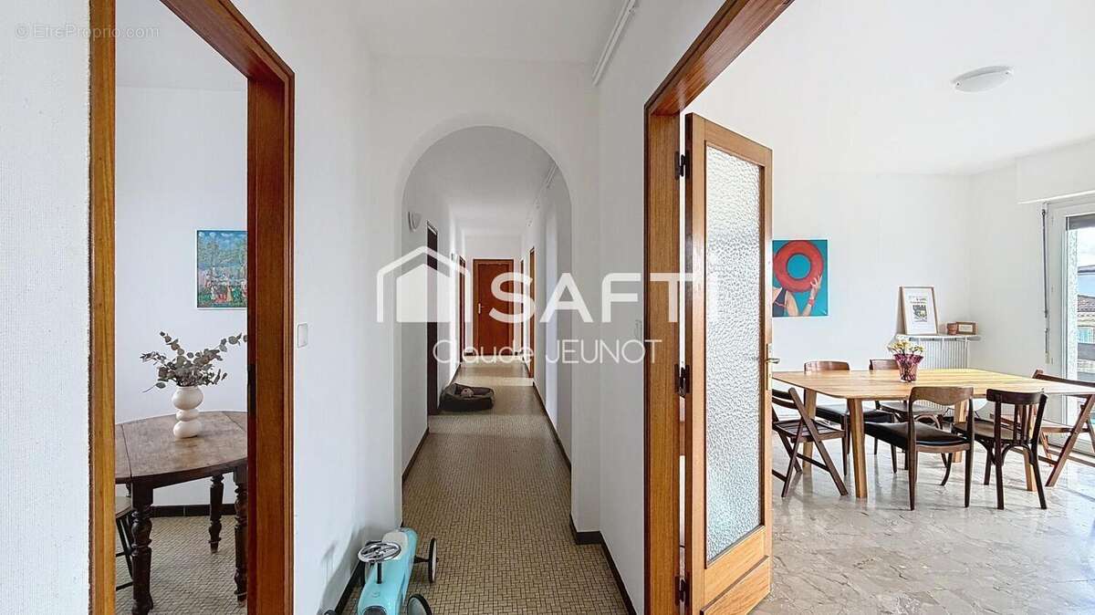 Appartement 136 m² à Pessac  - photo 2