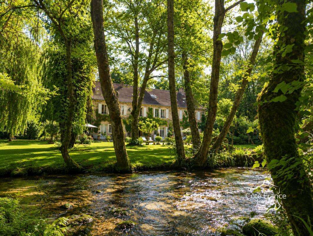 Propriété de charme 340m2 avec piscine, jacuzzi, ruisseau, 2 - photo 27