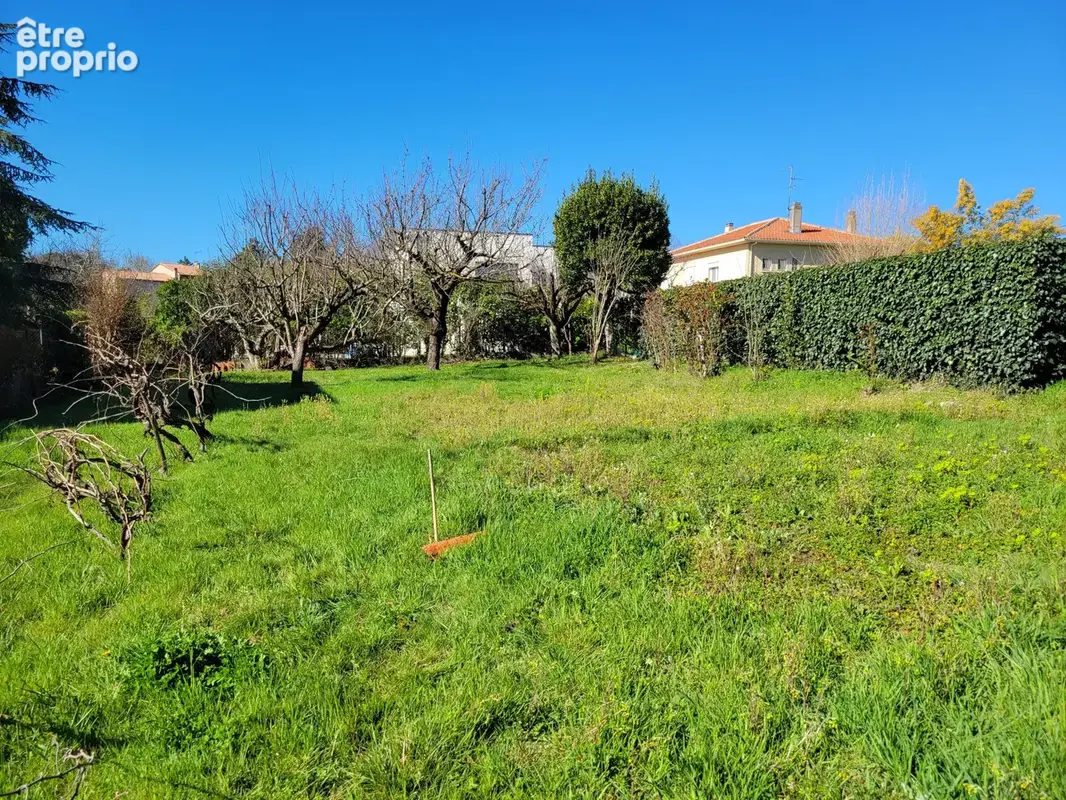 Terrain plat dans un secteur prisé VIABILISE - photo 2