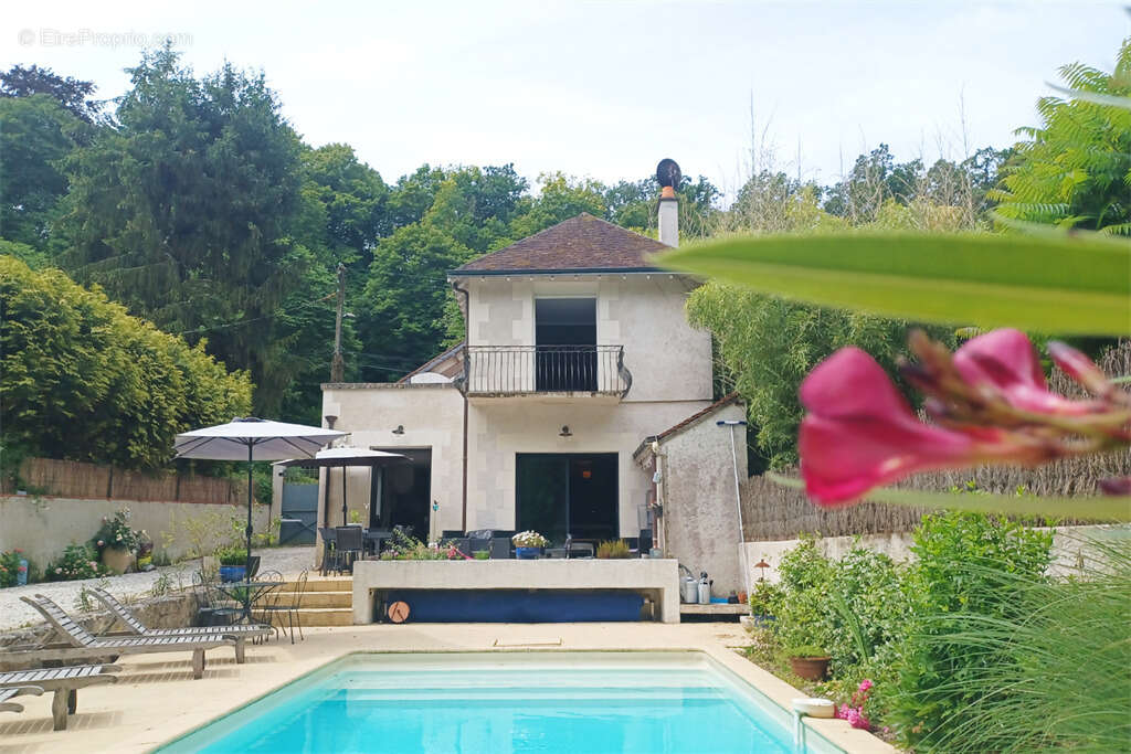 Maison à MONTBAZON