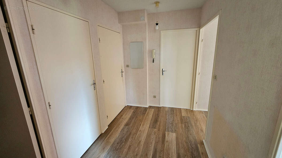 Castanet-Tolosan - T4 lumineux au coeur de ville - 85 m2 - photo 4