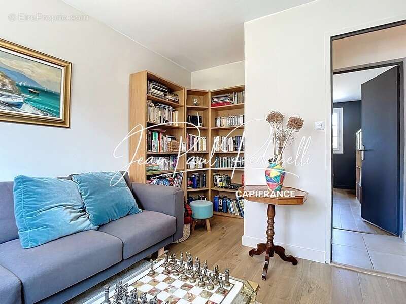 Maison à SAINT-GENIS-LAVAL