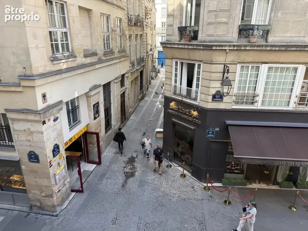 Paris iv. hotel de ville. studio 31m² - photo 5