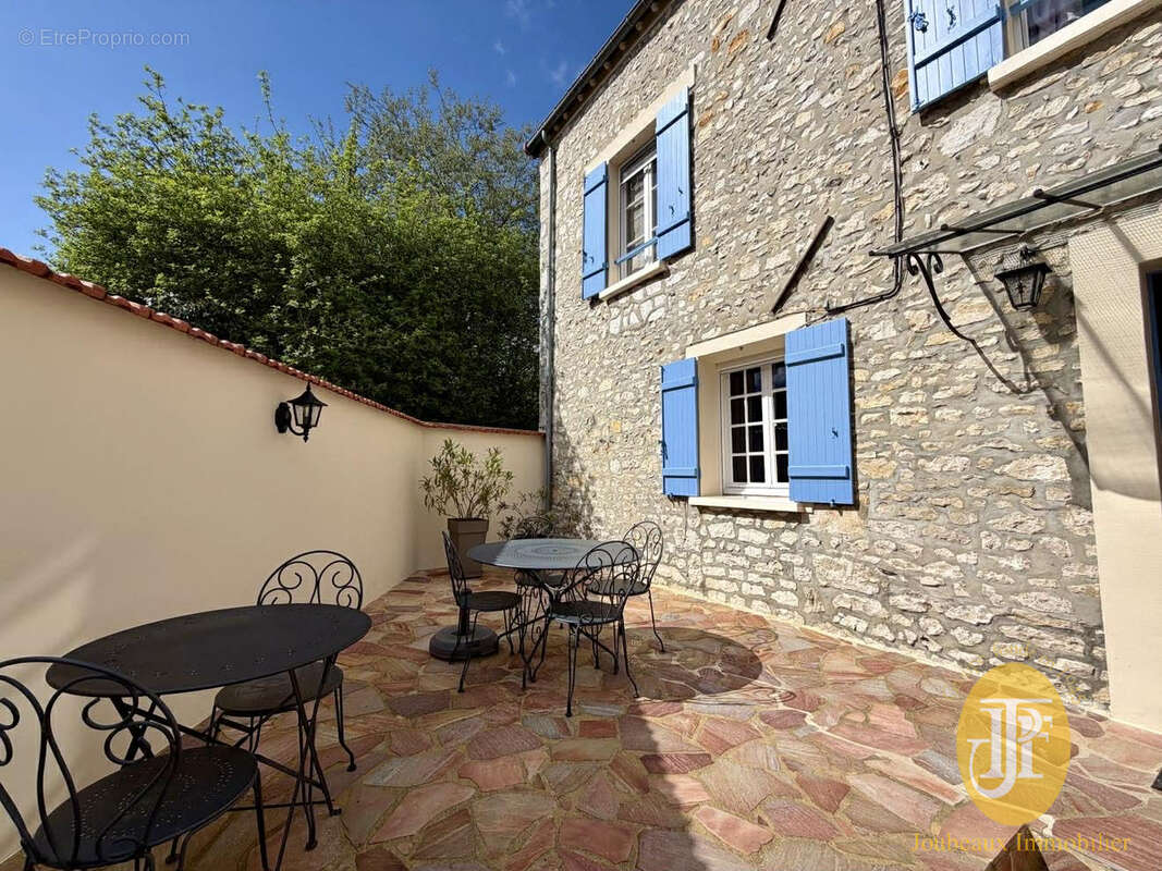 Maison à BENNECOURT