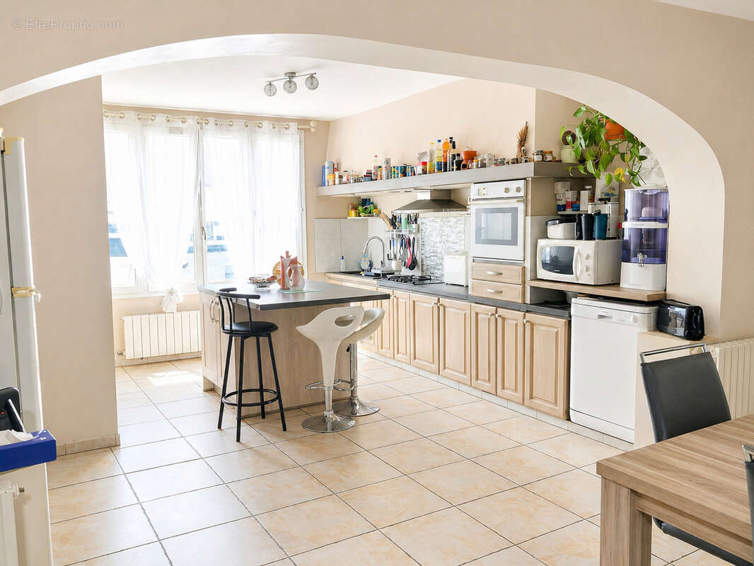 Maison à POCE-SUR-CISSE