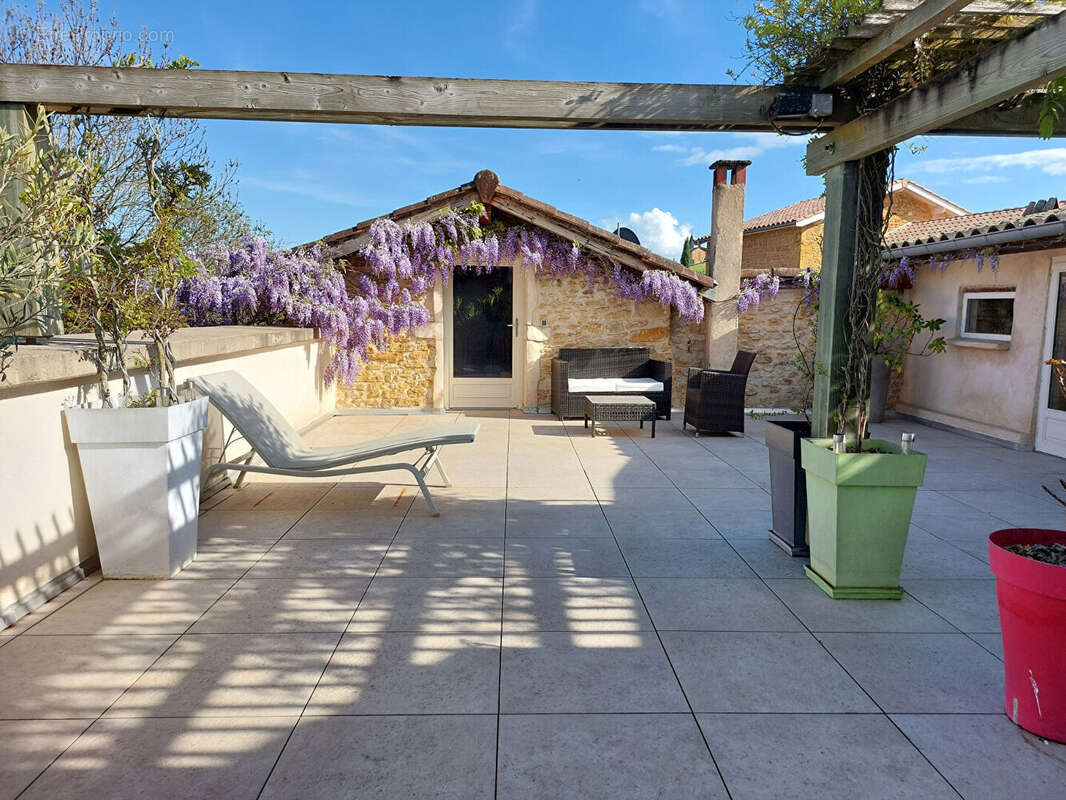 Maison à POUILLY-LE-MONIAL
