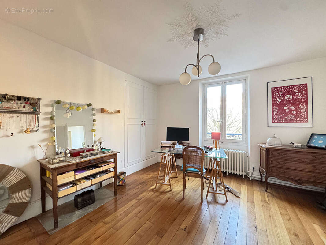 A vendre Maison bourgeoise 242 m²  Jardin 506 m²  Centre-ville de Melun - photo 14