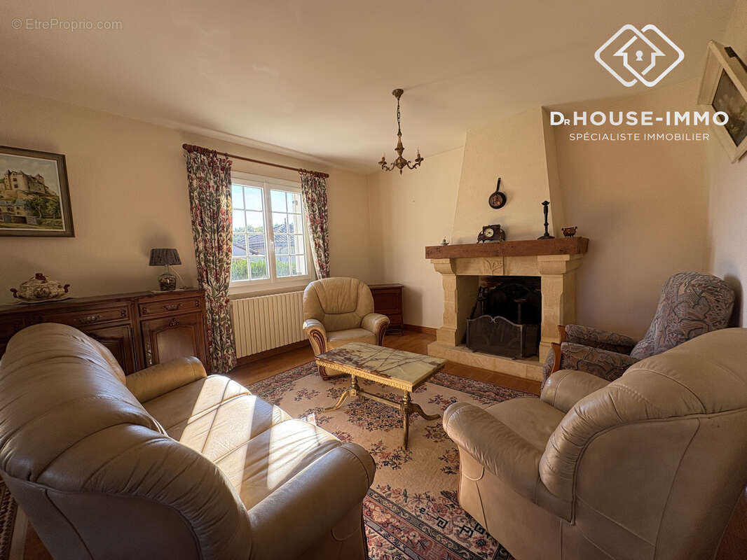 Maison à SAINT-SAUD-LACOUSSIERE