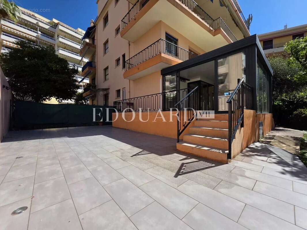 Appartement à ROQUEBRUNE-CAP-MARTIN