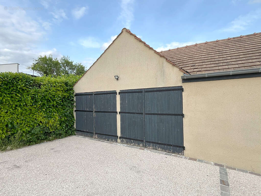 Appartement à HOUDAN