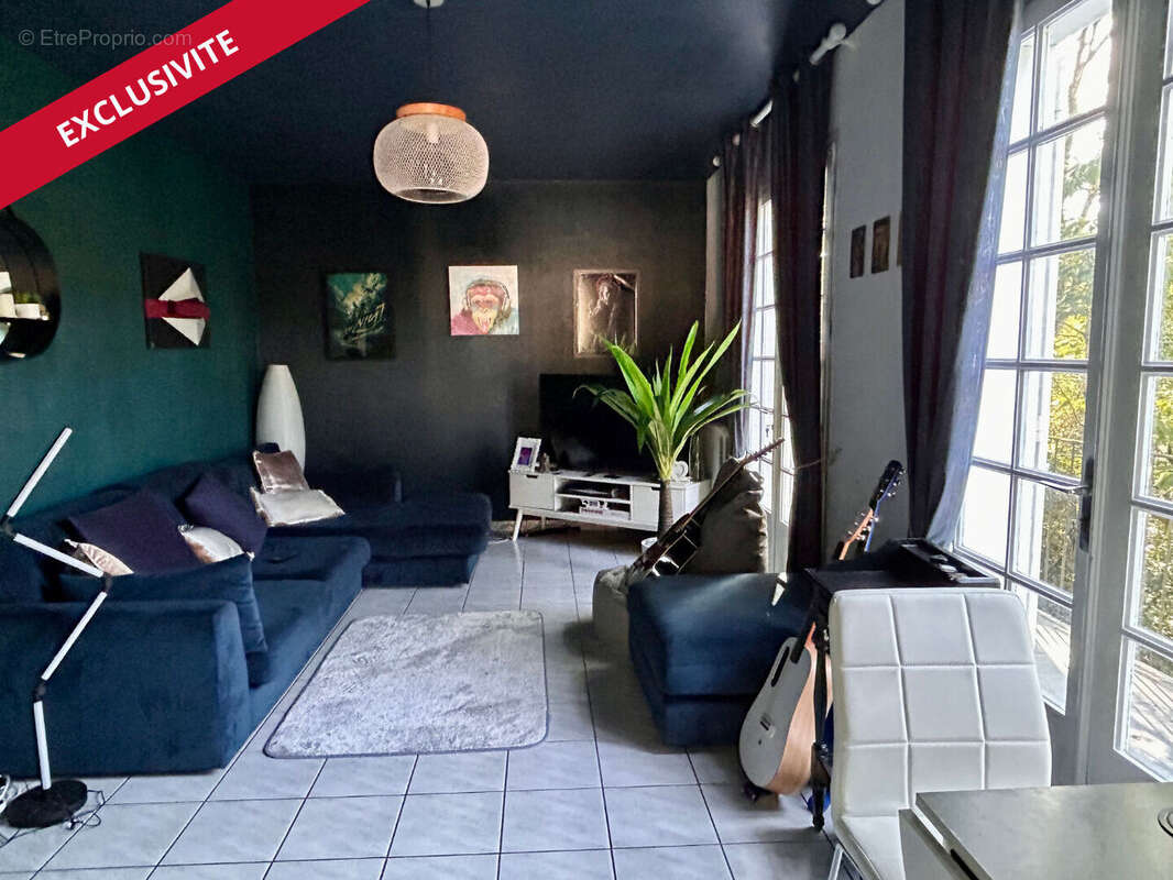 Maison 116 m² à Charroux  - photo 2