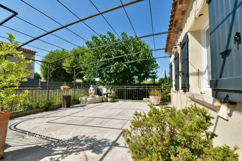 Maison à vendre 5 pièces, MOURIES (13) - photo 4