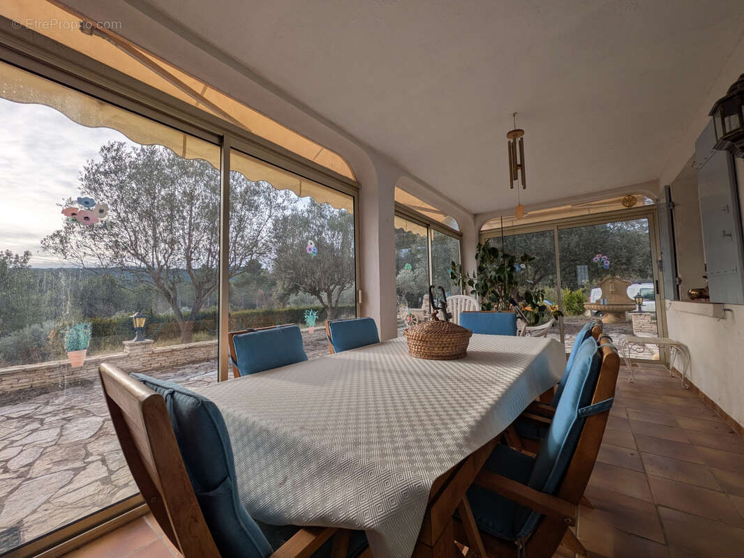 Maison à PEYROLLES-EN-PROVENCE