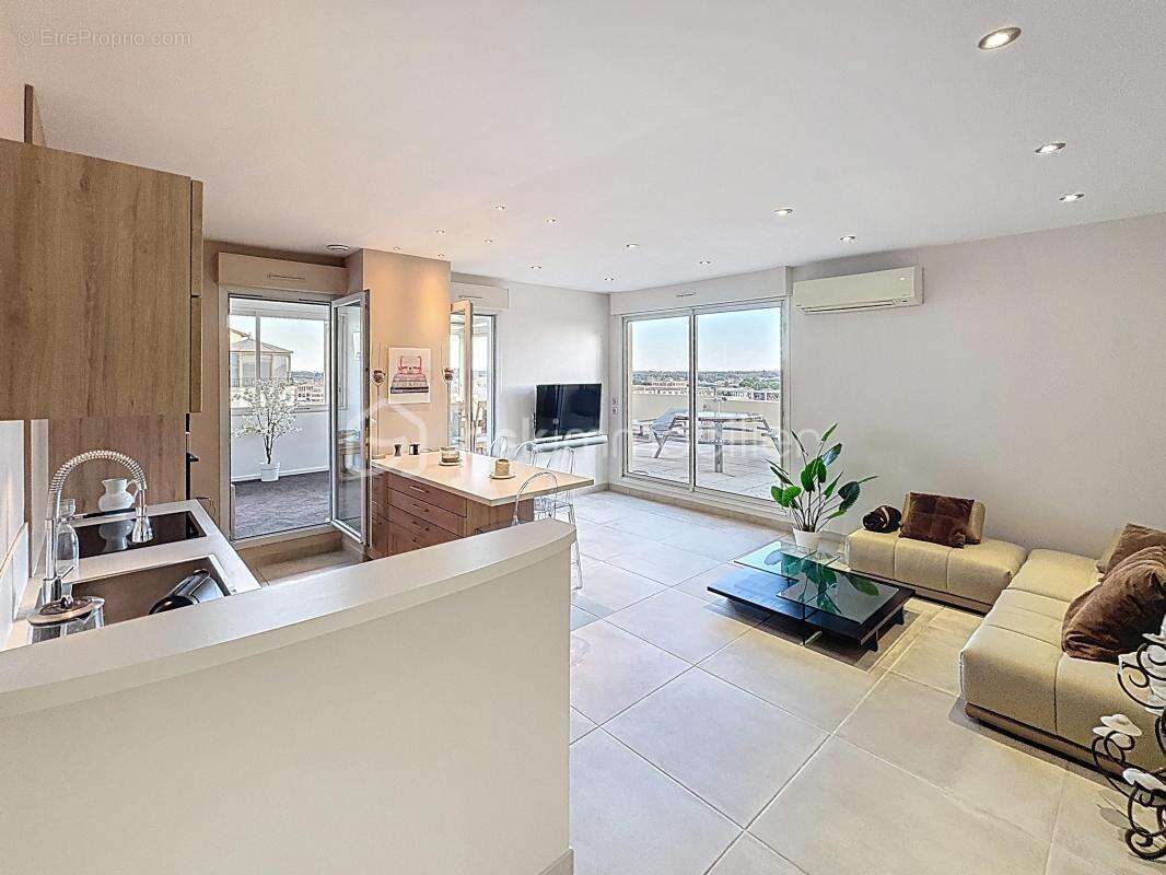 Appartement à LATTES