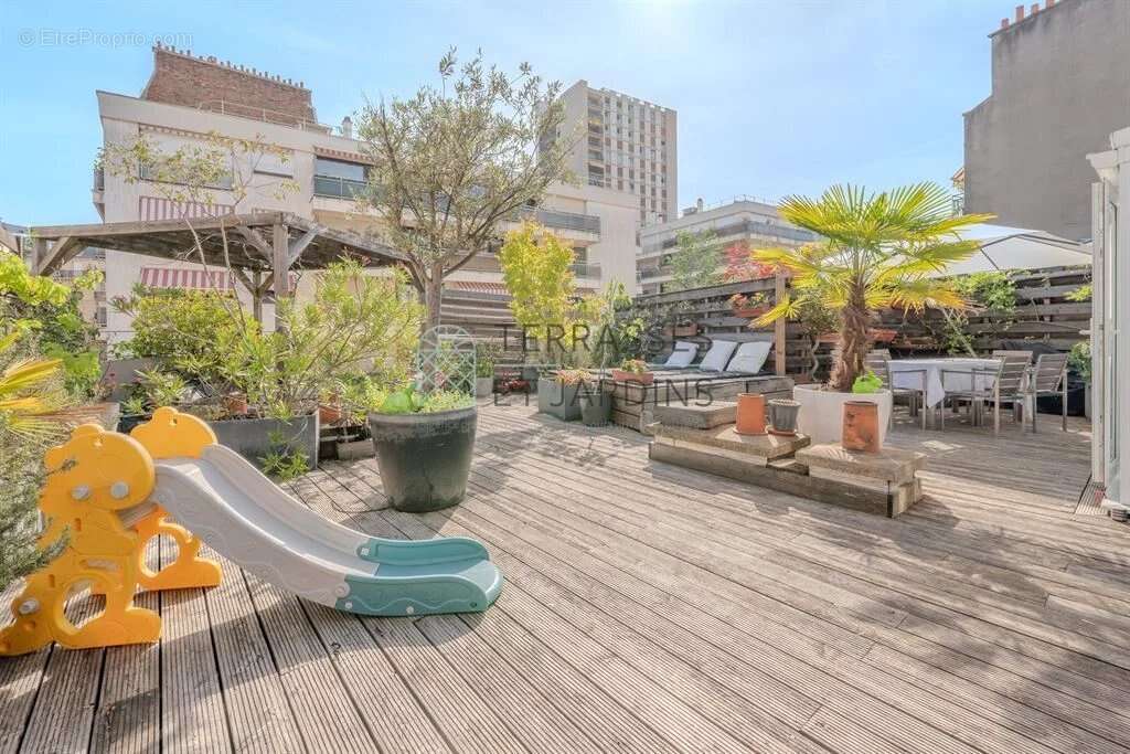 Appartement à PARIS-20E