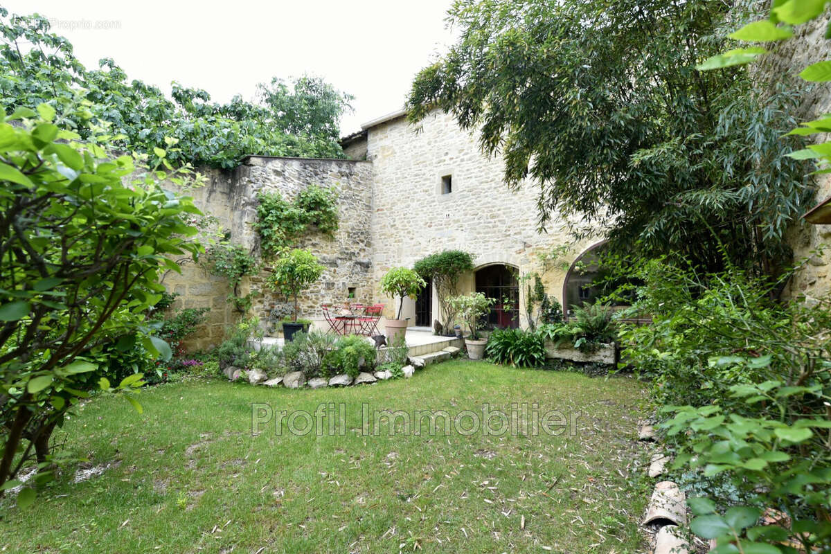 Maison à AIGUES-VIVES