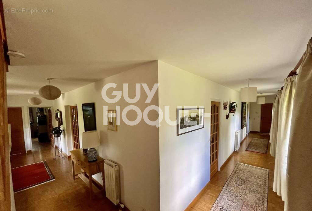 Maison à SAMOIS-SUR-SEINE