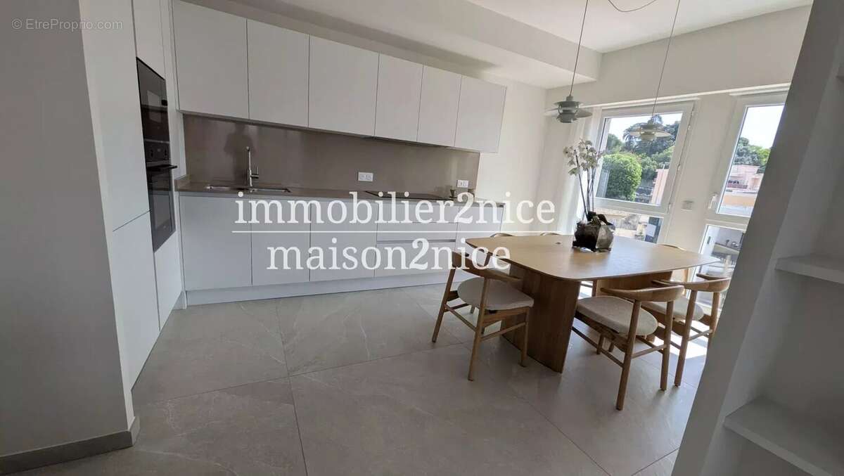 Appartement à NICE
