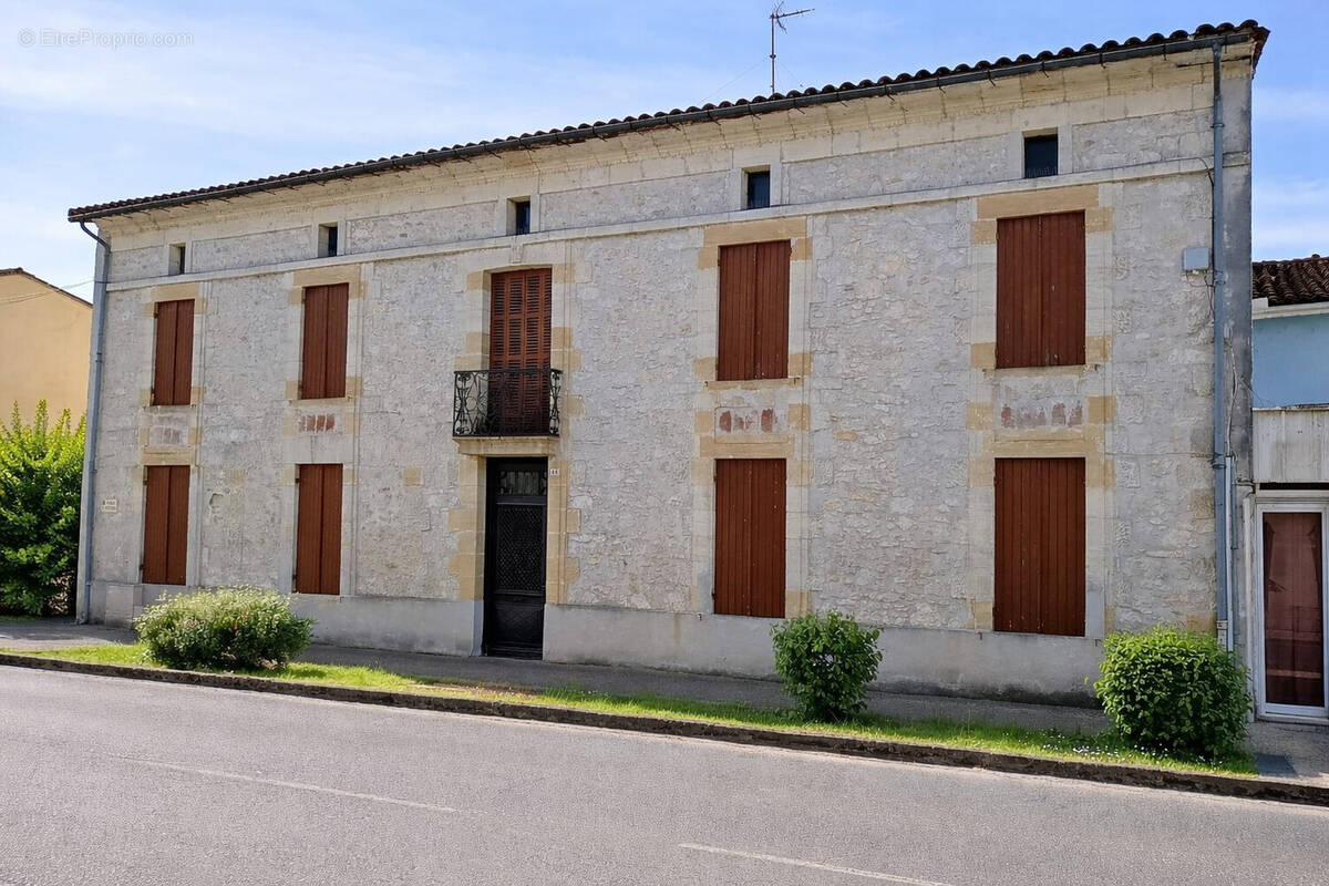 Maison à SAINT-ANTOINE-DE-BREUILH