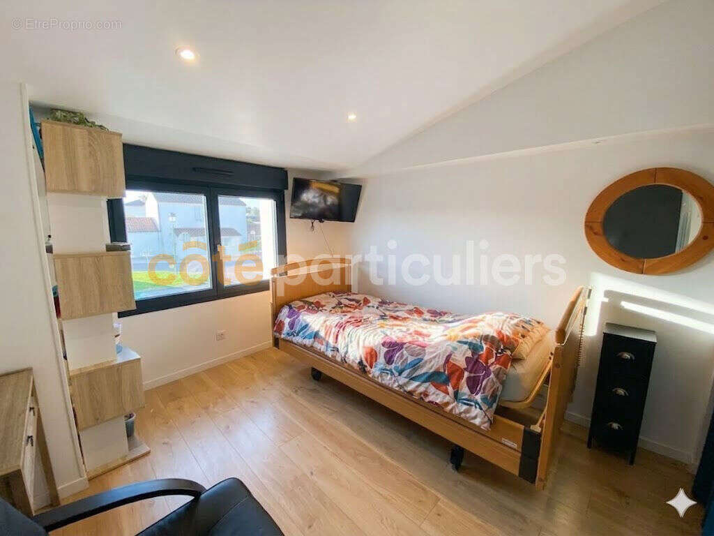 Ensemble immobilier sur un terrain de plus 2000m²  - 5 pièces - photo 8