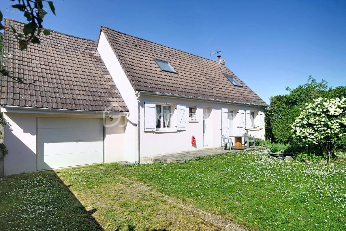 Maison à MALESHERBES