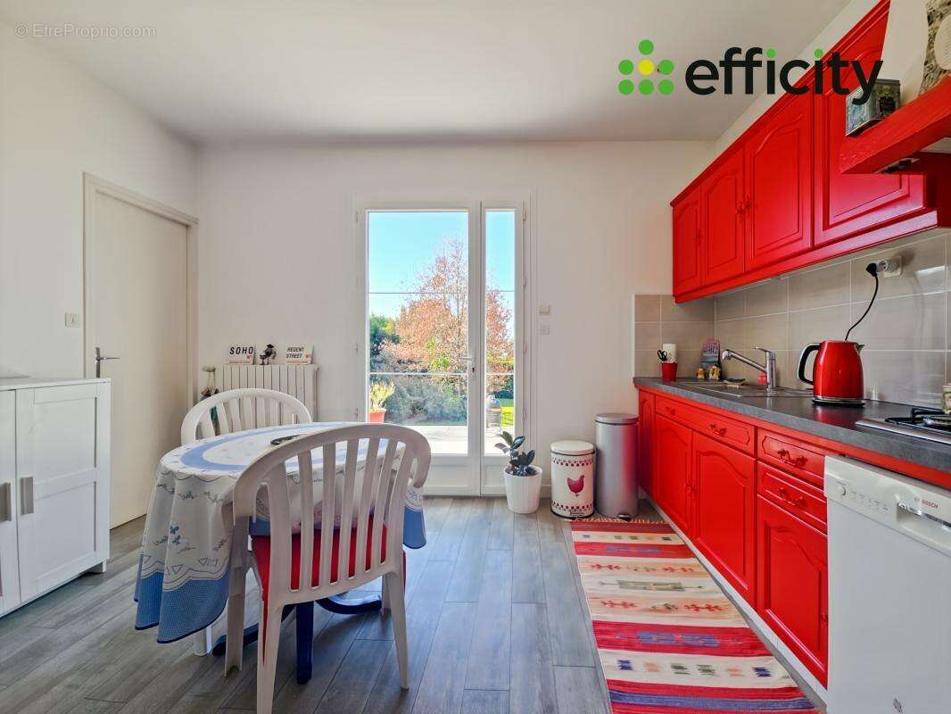 Maison à SAINT-YRIEIX-SUR-CHARENTE