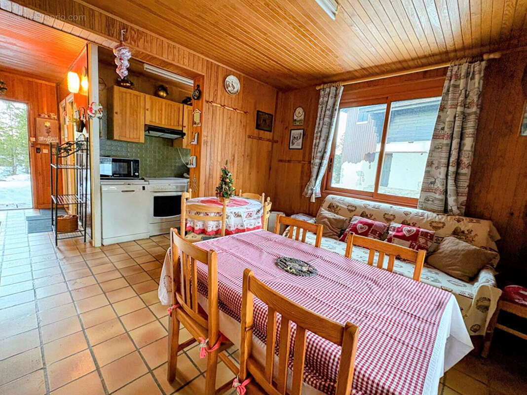 Appartement à ARETTE