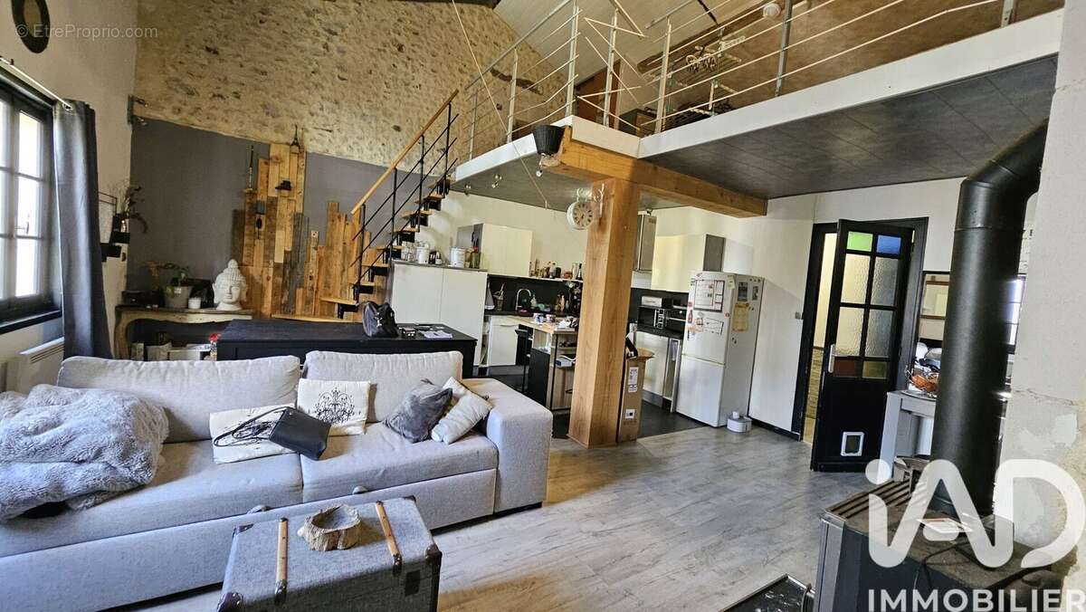 Photo 2 - Maison à LES GONDS