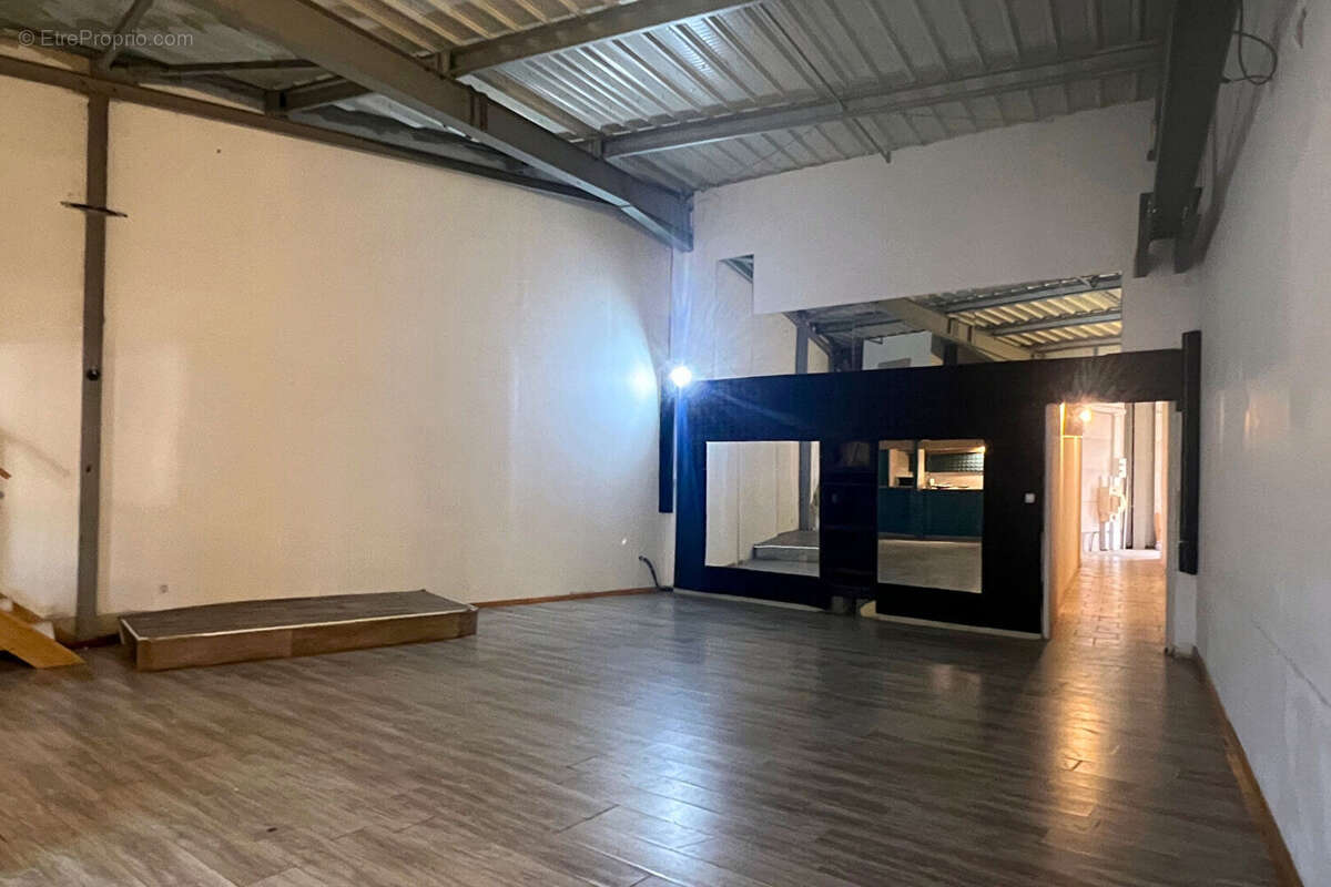 Local commercial (26500) - photo 2
