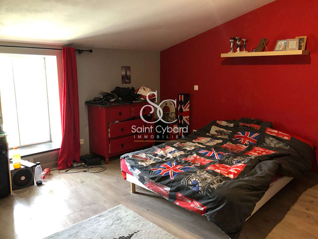 Maison à ROULLET-SAINT-ESTEPHE