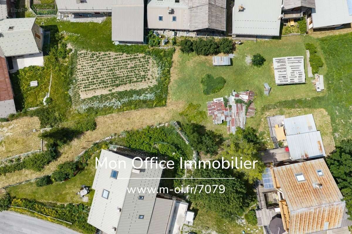 Référence : 7079-SCN - Terrain viabilisé de 700 m2 à Molines en Queyras - photo 2