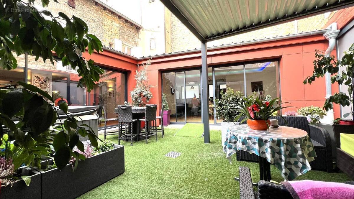 Photo 1 - Commerce à VILLEFRANCHE-SUR-SAONE