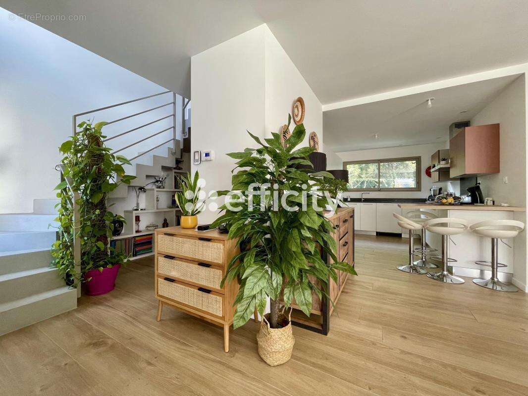 Maison 140 m² à Le Bouscat  - photo 4