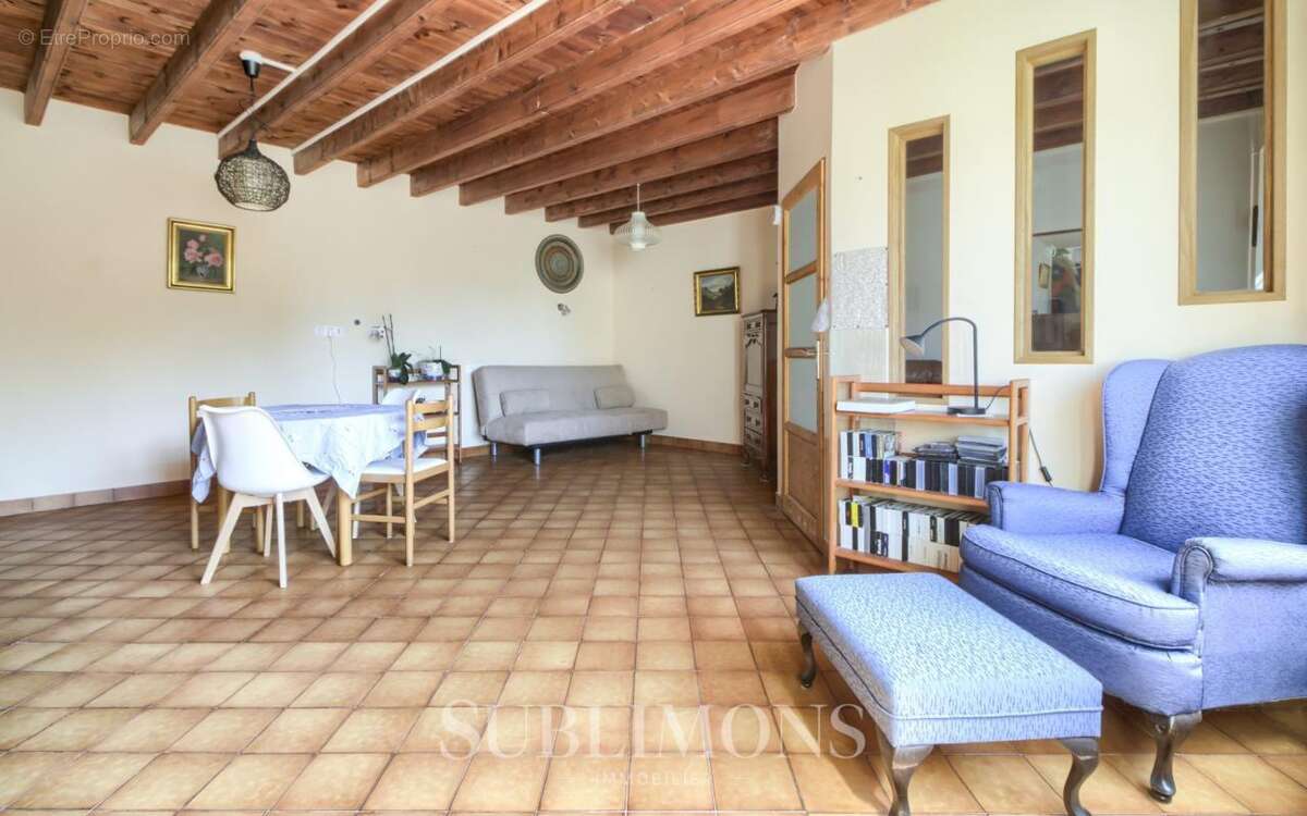 Maison avec dépendance habitable et Hangar - photo 7