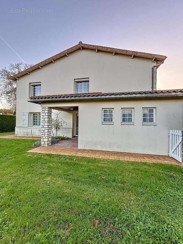 Photo 2 - Maison à FONTCOUVERTE