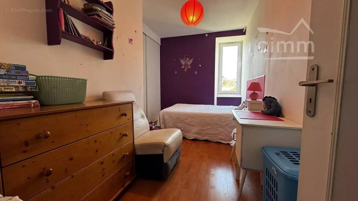 Maison à SAINT-BARTHELEMY-DE-VALS