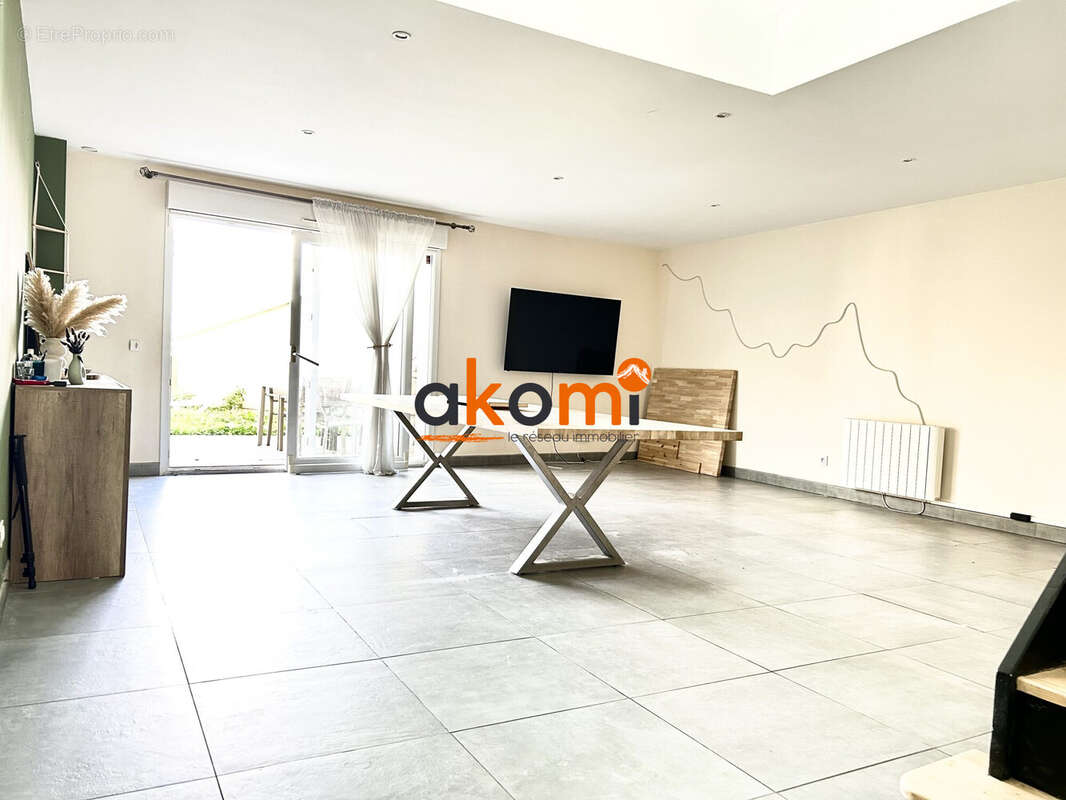 Maison à COLOMBEY-LES-BELLES