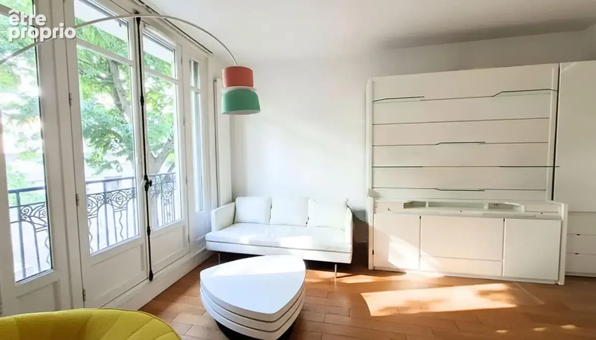 Grand studio haut de gamme 31.46 m2 Arsenal Paris IVe - photo 2