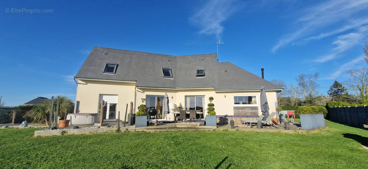 Maison à GRANDCAMP-MAISY