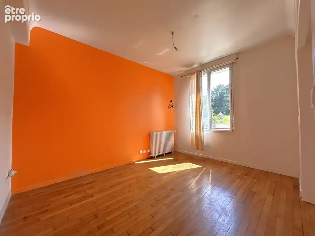 Maison de caractère 155 m² - Centre-bourg Montfort-sur-Meu - Terrain 660 m² - photo 6