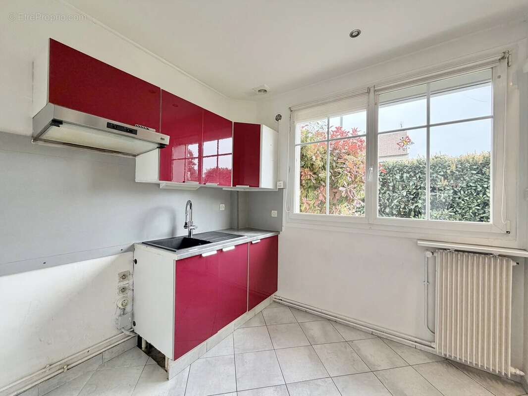 Appartement à VERRIERES-LE-BUISSON