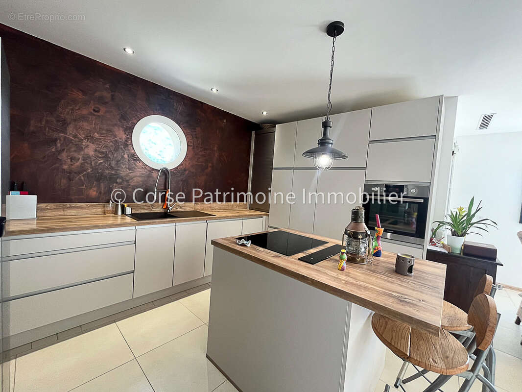 Maison à PORTO-VECCHIO