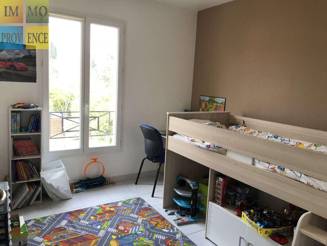 Maison 86 m² à Pertuis  - photo 8