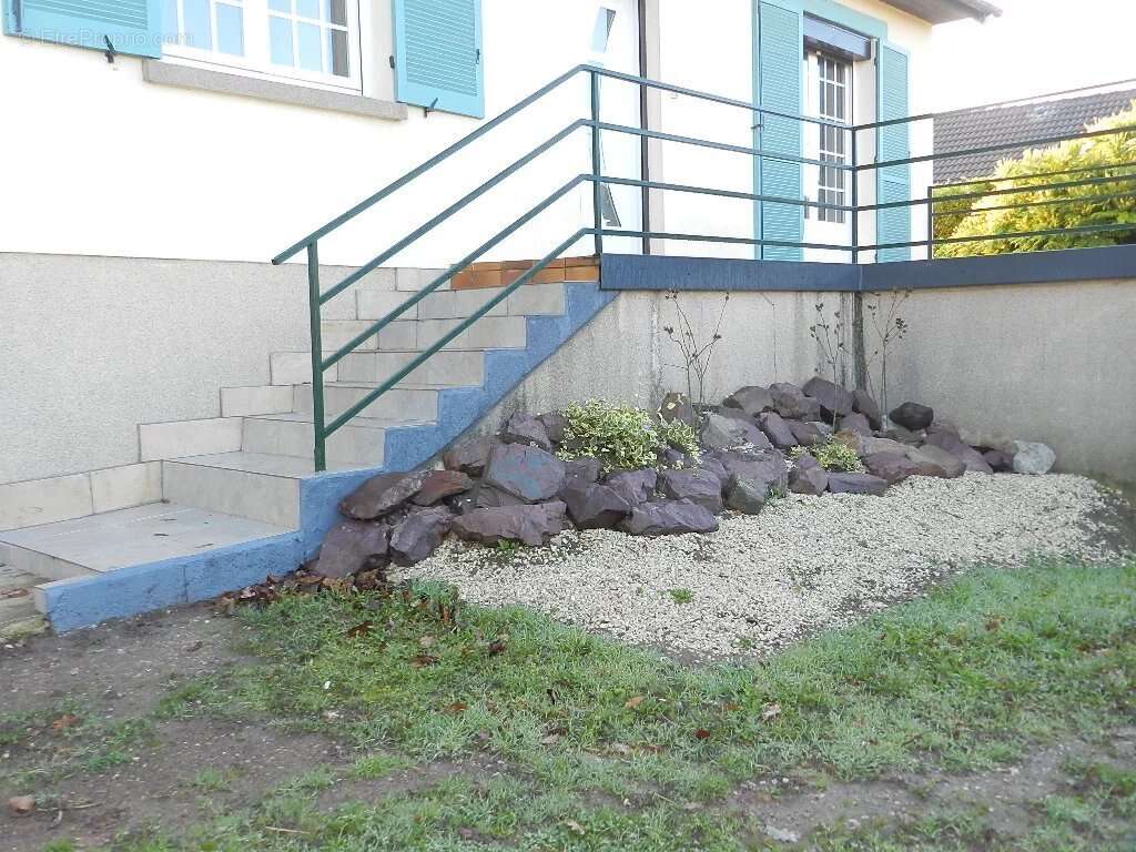 Maison à SAINT-PIERRE-SUR-DIVES