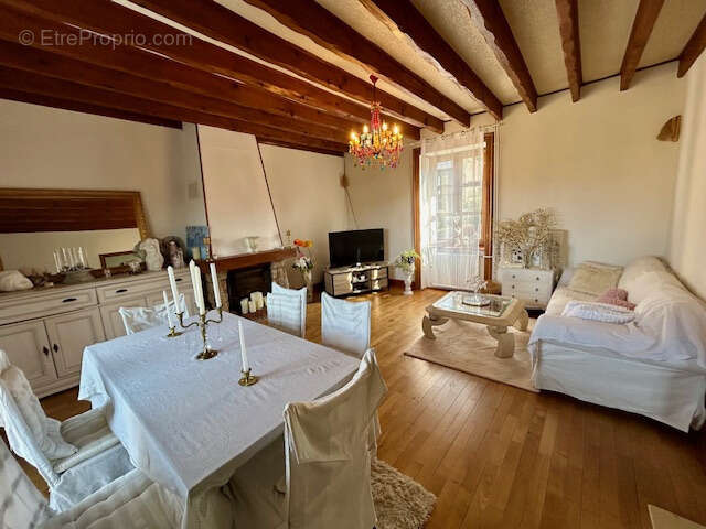 Maison à SAINT-PIERRE-LA-PALUD