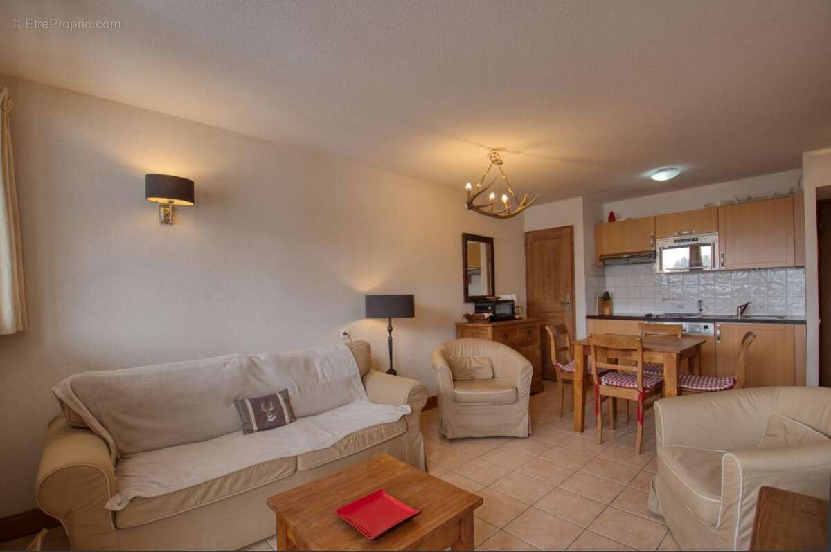 Appartement à MORILLON